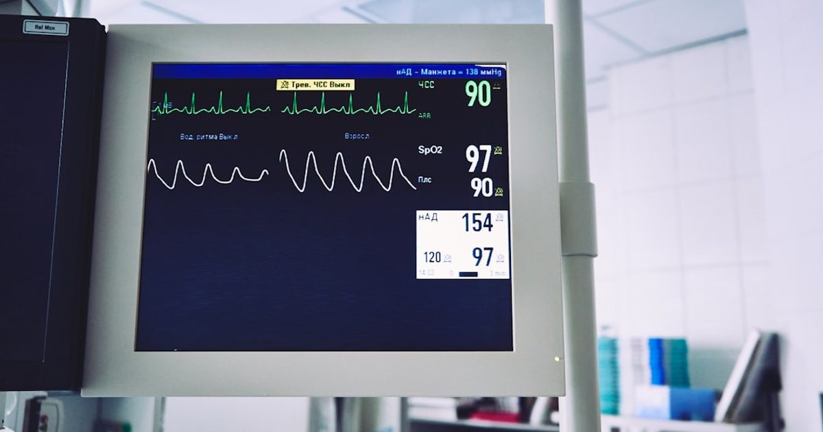 ACLS for Travel Nurses: What You Need to Know